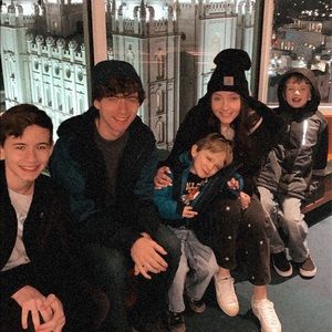 Meet your Posher, Kenna